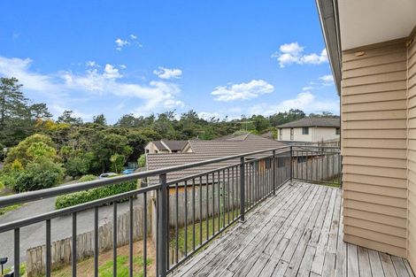 Photo of property in 92 George Deane Place, Greenhithe, Auckland, 0632