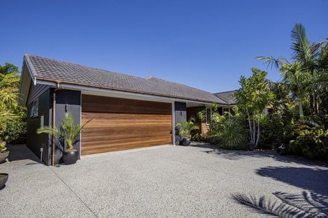 Photo of property in 3 Skippers Close, Haruru, 0204