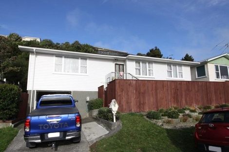 Photo of property in 47 Link Road, Newlands, Wellington, 6037