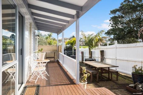 Photo of property in 2/494 East Coast Road, Windsor Park, Auckland, 0630