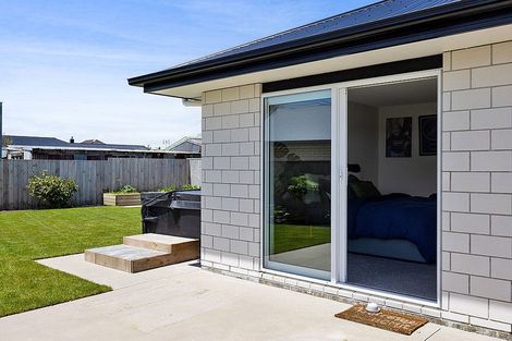 Photo of property in 2 Midsummer Avenue, Stratford, 4332