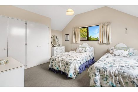 Photo of property in 35 Glenburn Place, Avonhead, Christchurch, 8042