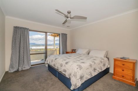 Photo of property in 1 Harbour Lights Terrace, Whitianga, 3592
