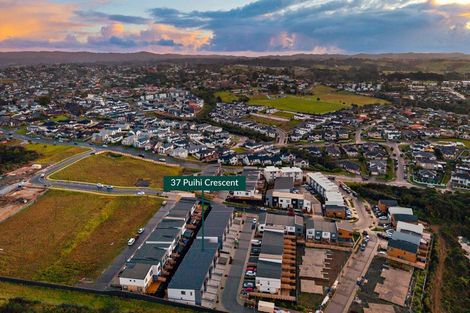 Photo of property in 37 Puihi Crescent, Massey, 0614