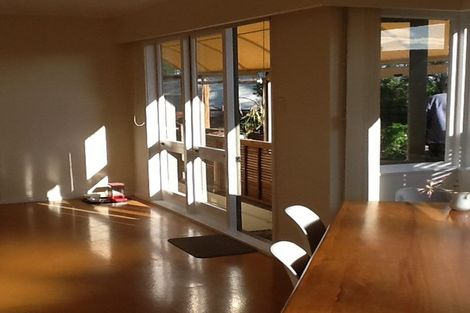 Photo of property in 95 Ocean View Road, Hillcrest, Auckland, 0627