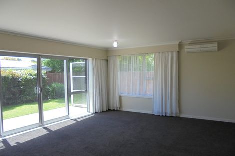 Photo of property in 31 Guinness Crescent, Ilam, Christchurch, 8041