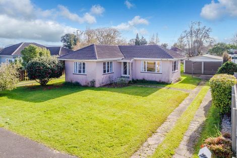 Photo of property in 10 Mahana Road, St Andrews, Hamilton, 3200