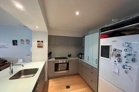 Photo of property in 2/272 Marine Parade, New Brighton, Christchurch, 8061