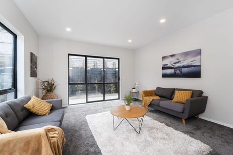 Photo of property in 4 Maraeariki Avenue, Orewa, 0931