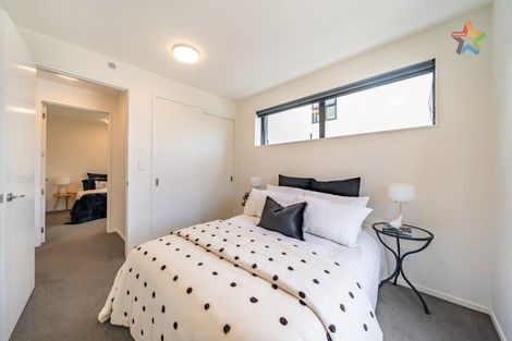 Photo of property in 65u2 Tiketike Way, Brooklyn, Wellington, 6021