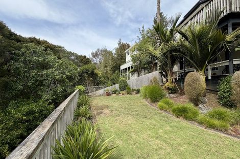 Photo of property in 42 Ravenstone Place, Chatswood, Auckland, 0626