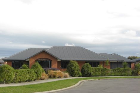 Photo of property in 10 Hawkins Place, Rangiora, 7400