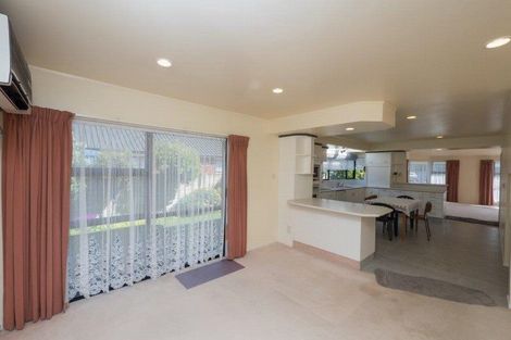 Photo of property in 12 Murdoch Street, Hawera, 4610