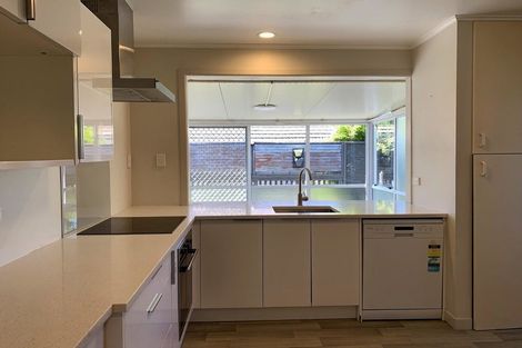 Photo of property in 90 Matipo Road, Te Atatu Peninsula, Auckland, 0610