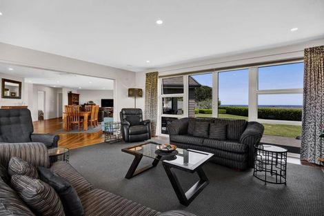 Photo of property in 253 Lwr Pitone Road, Pitone, New Plymouth, 4374