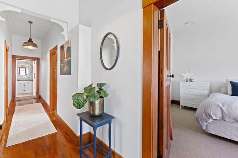 Photo of property in 420 Devon Street East, Strandon, New Plymouth, 4312