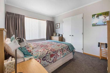 Photo of property in 8 Hoyte Place, Pukehangi, Rotorua, 3015