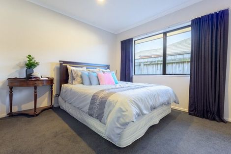 Photo of property in 33 Consort Close, Paraparaumu Beach, Paraparaumu, 5032