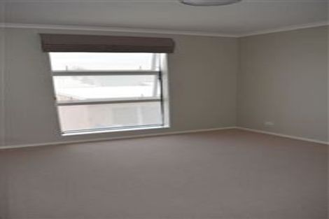 Photo of property in 10 Kittyhawk Lane, Hobsonville, Auckland, 0616