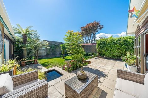 Photo of property in 27 Holyoake Crescent, Avalon, Lower Hutt, 5011