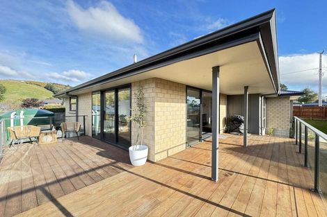 Photo of property in 13 George Street, Waihola, Milton, 9073