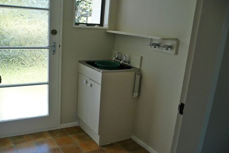 Photo of property in 201a Newlands Road, Newlands, Wellington, 6037