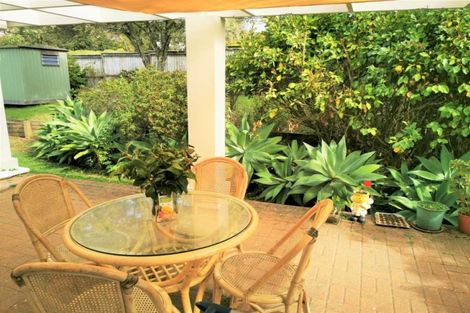 Photo of property in 28 Tyburn Lane, Unsworth Heights, Auckland, 0632