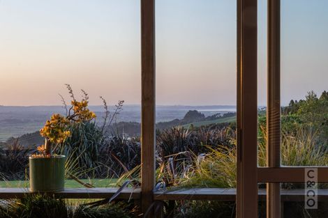 Photo of property in 457 Kiwitahi Road, Helensville, 0875