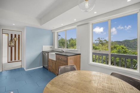 Photo of property in 55 Waitohu Road, York Bay, Lower Hutt, 5013
