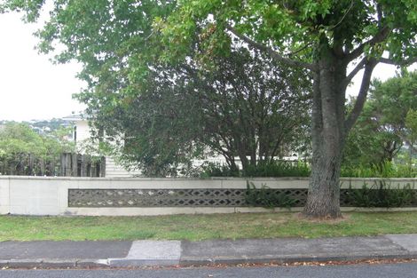 Photo of property in 42 Valley View Road, Glenfield, Auckland, 0629