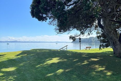 Photo of property in 68 Tindalls Bay Road, Tindalls Beach, Whangaparaoa, 0930
