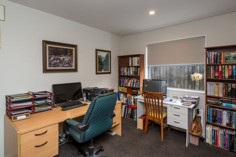 Photo of property in 43 Davaar Crescent, Broomfield, Christchurch, 8042