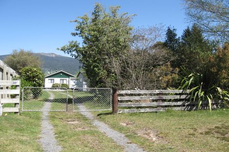 Photo of property in 33 Tongariro Road, Turangi, 3334