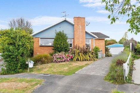 Photo of property in 8 Kirkdale Place, Avonhead, Christchurch, 8042