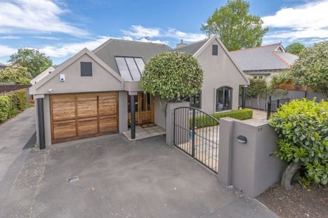 Photo of property in 135 Fendalton Road, Fendalton, Christchurch, 8052