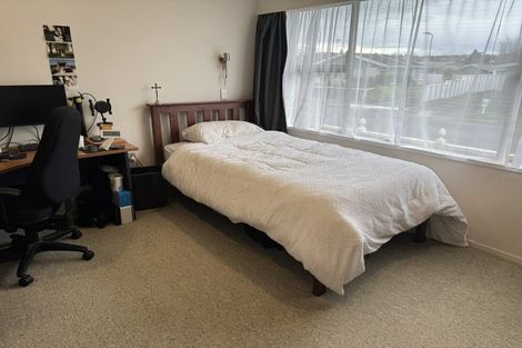 Photo of property in 8 Sandalwood Drive, Dinsdale, Hamilton, 3204