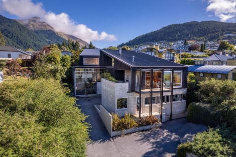 Photo of property in 44-46 Park Street, Queenstown, 9300