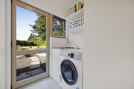 Photo of property in 164 Cross Road, Lepperton, New Plymouth, 4373