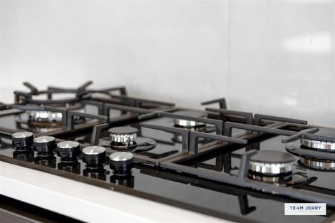 Photo of property in 339a Bucklands Beach Road, Bucklands Beach, Auckland, 2012