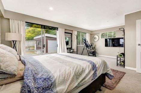 Photo of property in 33 Ernest Street, Ranui, Porirua, 5024