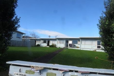 Photo of property in 18 Kent Street, Waiuku, 2123