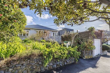 Photo of property in 10 Rimu Road, Kelburn, Wellington, 6012