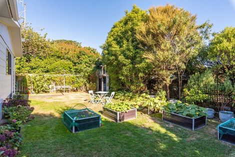 Photo of property in 9b Kanawa Street, Waikanae, 5036