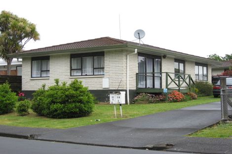 Photo of property in 1/18 Rosehill Drive, Rosehill, Papakura, 2113