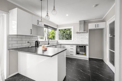 Photo of property in 9 Sacha Place, Glenview, Hamilton, 3206