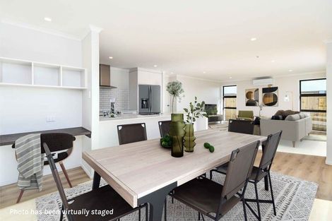 Photo of property in 32 Korowhiti Road, Clarks Beach, 2122