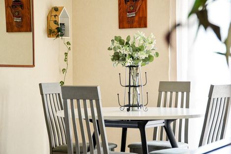 Photo of property in 24 Palm Grove Drive, Western Heights, Hamilton, 3200