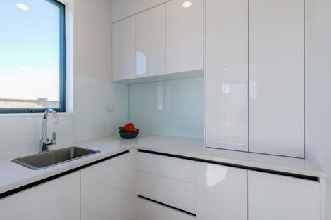 Photo of property in 24 Observation Green, Hobsonville, Auckland, 0616