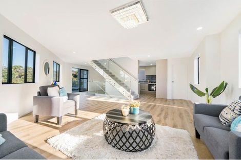 Photo of property in 5 Liban Place, Massey, Auckland, 0614