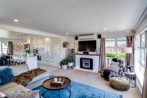 Photo of property in 41 Avondale Road, Taradale, Napier, 4112